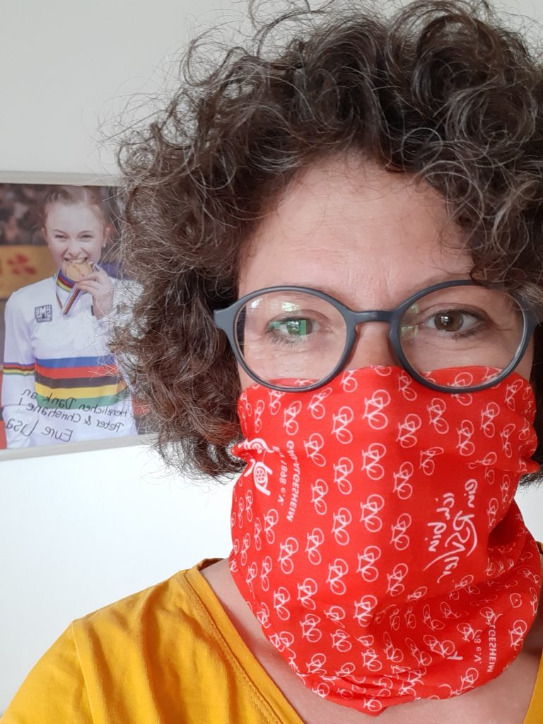 Schlauchtuch als Schutzmaske erwerben